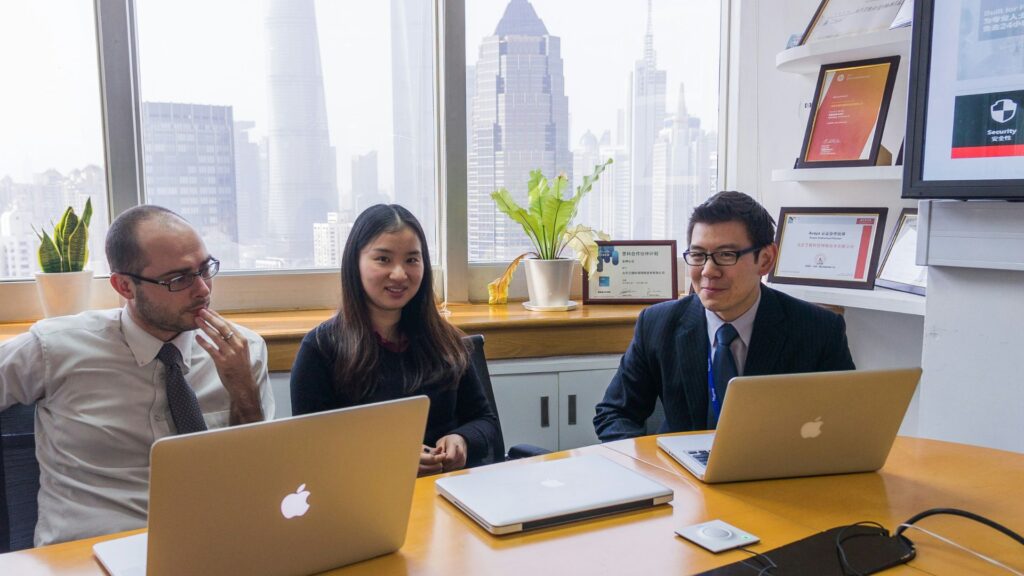 People-working-5.jpg