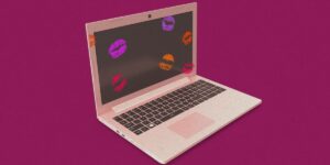 kiss-laptop.jpg