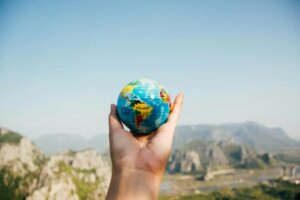 Travel-the-world-scaled.jpg