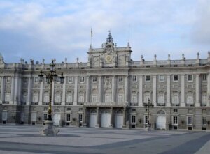 madrid-royal-palace-1215003.jpg