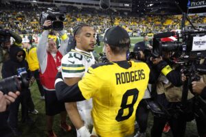 Jordan-Love-Aaron-Rodgers-scaled.jpg